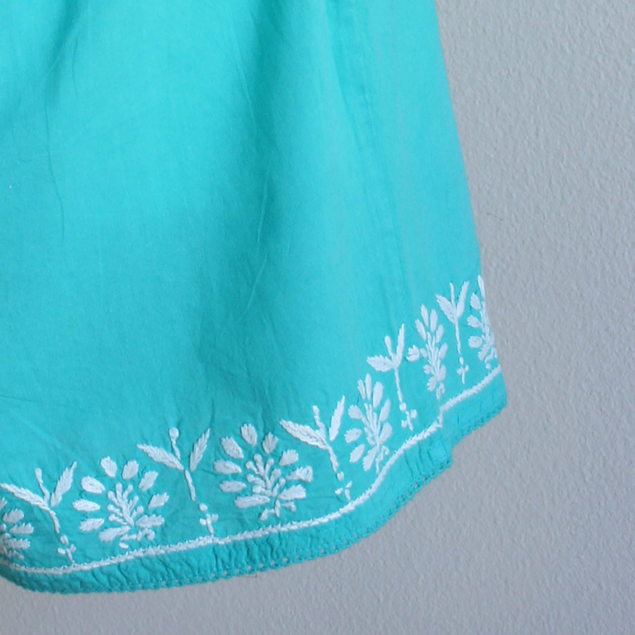 Lounge Shorts Turquoise: Hand-embroidered lounge shorts